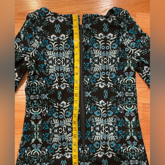 Vince Camuto Knee-Length Bell-Sleeve Dress Size 8 - Picture 6 of 7